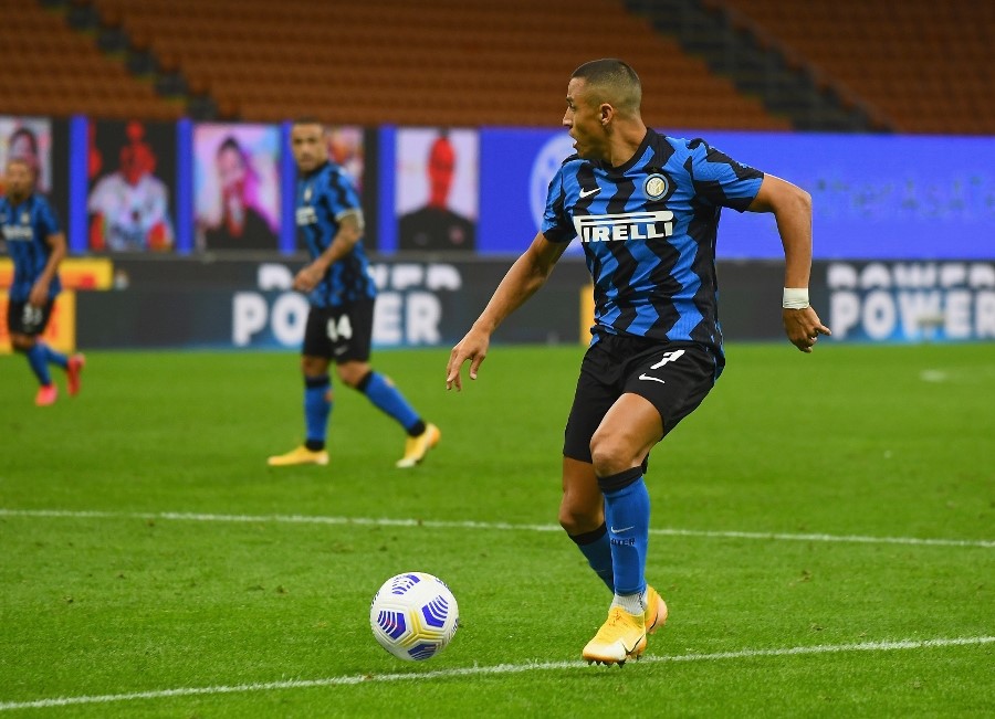 星空体育-里程碑夜！巴塞罗那完成体检，社区盾关键战刷纪录，气氛紧张，阵容厚度经受考验的简单介绍