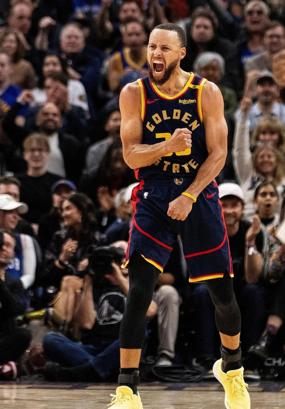 星空体育-库里连续二十场比赛得分超过惊险取胜，德国队挑战极限！的简单介绍