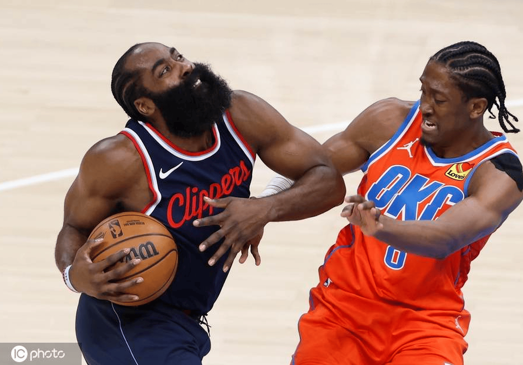 星空体育-哈登在热火比赛中关键助攻，大胜引发热议！的简单介绍